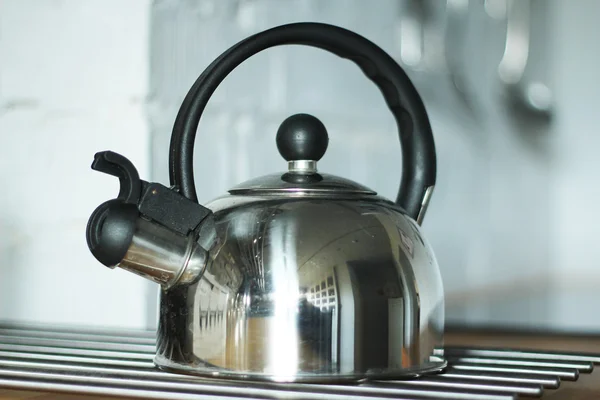 Why Do People Prefer Using Electric Kettle?